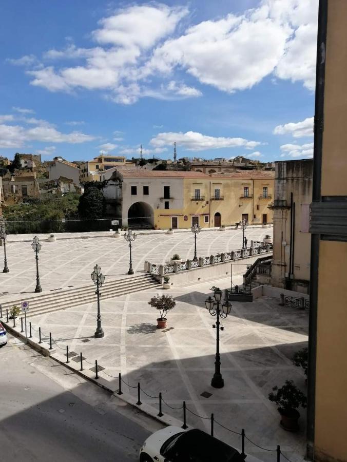 Montalbano House - Casa Vacanze Santa Margherita di Belice Екстериор снимка